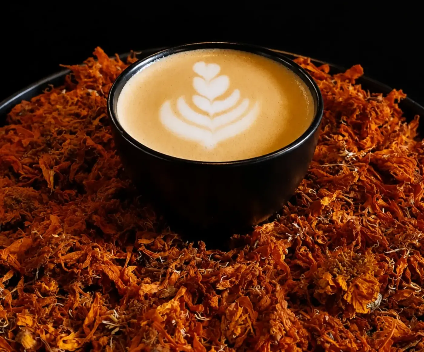 Latte de cempasúchil: Para la temporada de Día de Muertos.